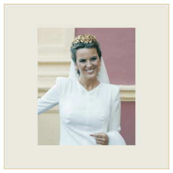TIARA Y PENDIENTES